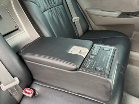 TOYOTA Crown Royal Saloon G [1213]