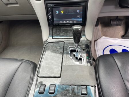 TOYOTA Crown Royal Saloon G [1213]